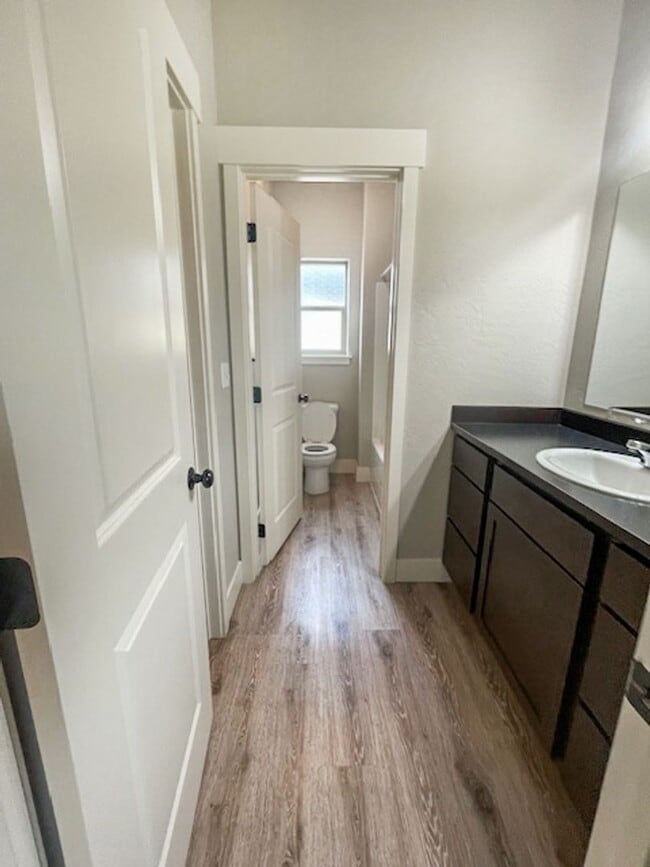 Building Photo - 103 Terra Vista St