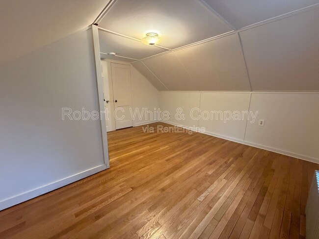 Building Photo - 36 Pomeroy Ave