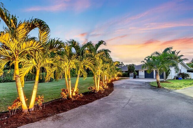 Building Photo - 10962 57th Pl S