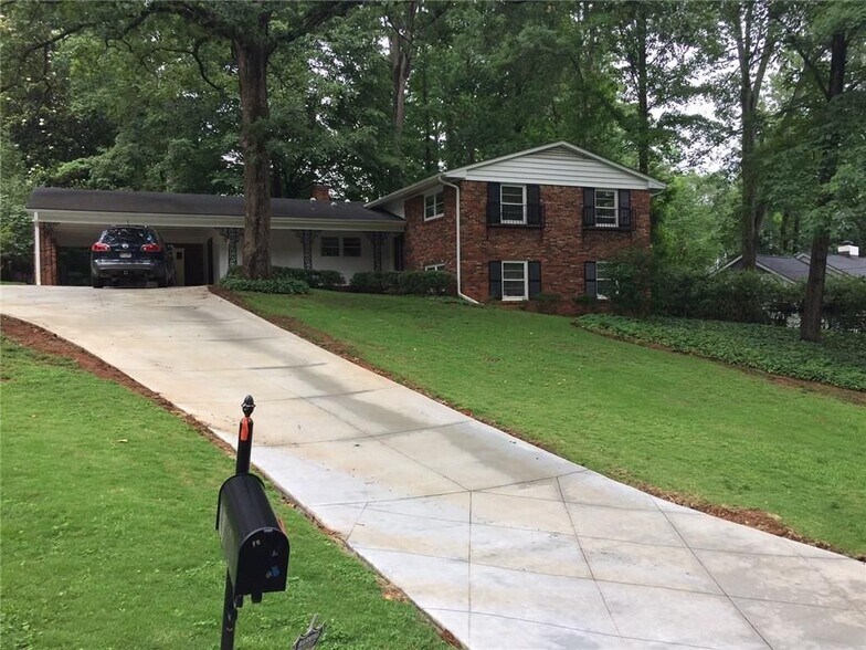 Building Photo - 274 Land O Lakes Ct NE