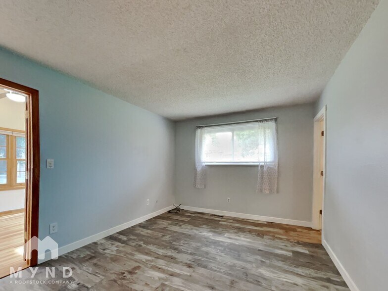 Building Photo - 5181 Beech St