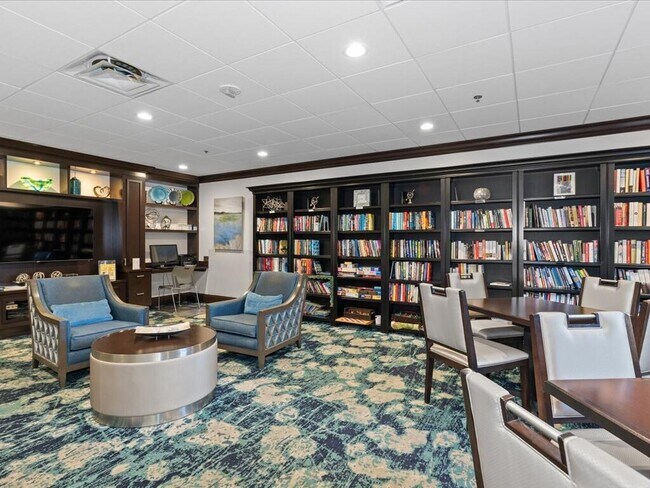 Building Photo - 5415 Verona Dr