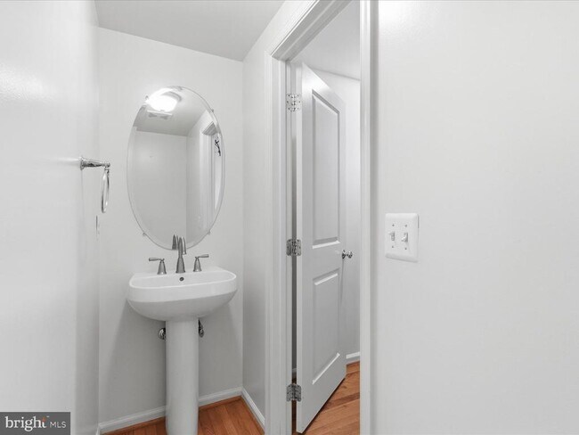 Building Photo - 7752 Grandwind Dr