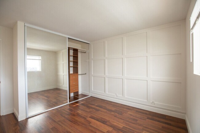 Building Photo - Beautiful 2 bedroom in 55+ Community