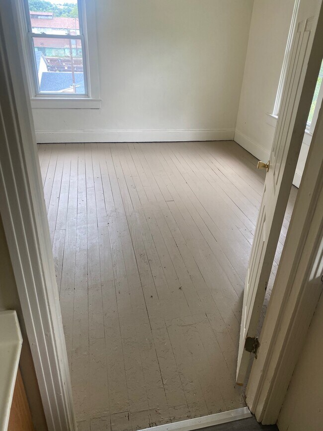 Bedroom #2 - 315 Braeburn Rd