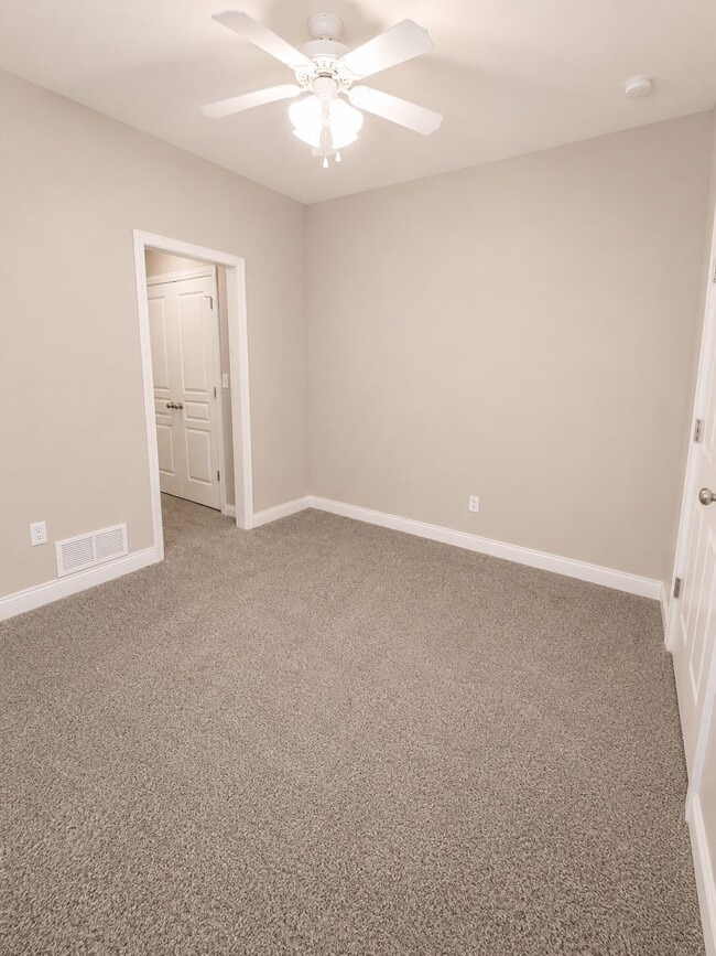 Building Photo - 7420 Arratt Ct