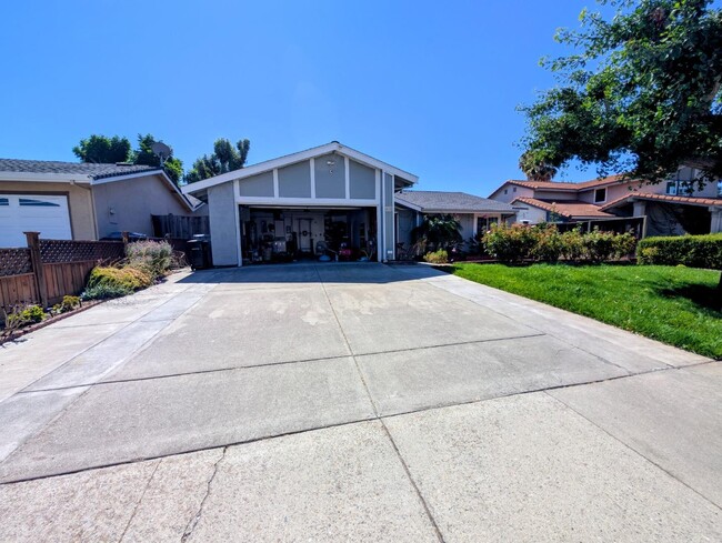 Building Photo - 416 Rumsey Ct