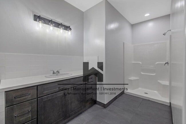 Building Photo - 151 S K St