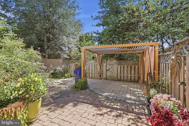 Building Photo - 24699 Siltstone Square