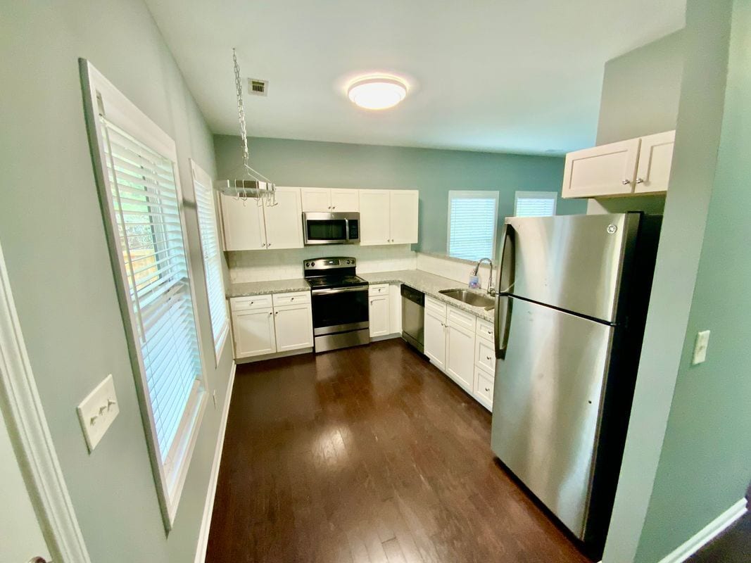 Building Photo - 294 Bass St SW