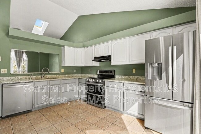 Building Photo - 9165 Bellcove Cir