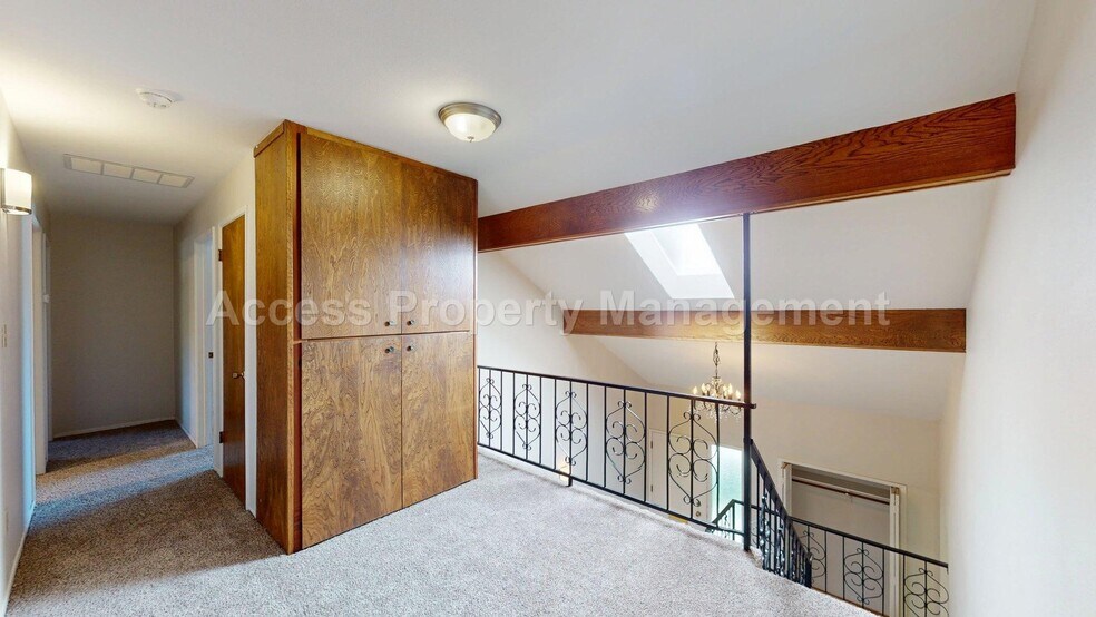 Building Photo - 3355 San Fernando Ct