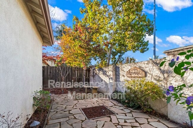 Building Photo - 1801 Riverview Ave