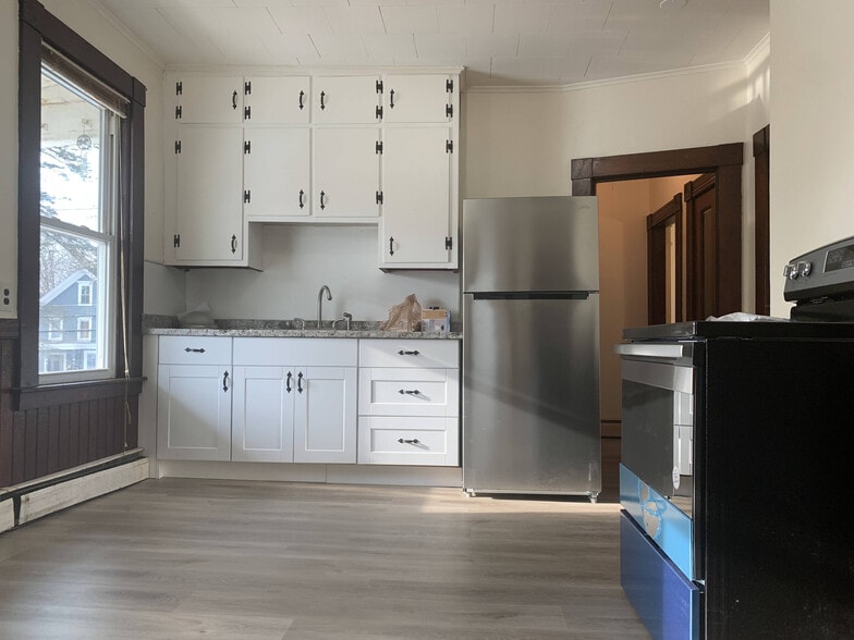 Kitchen - 201 Roxbury St