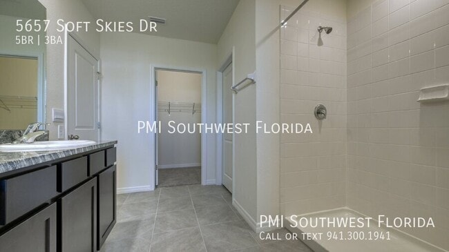 Building Photo - 5657 Soft Skies Dr