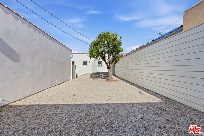 Building Photo - 6743 Arlington Ave