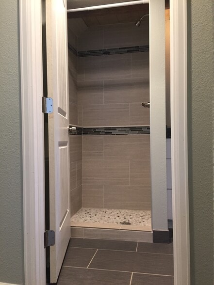 Building Photo - 431 N Franklin St