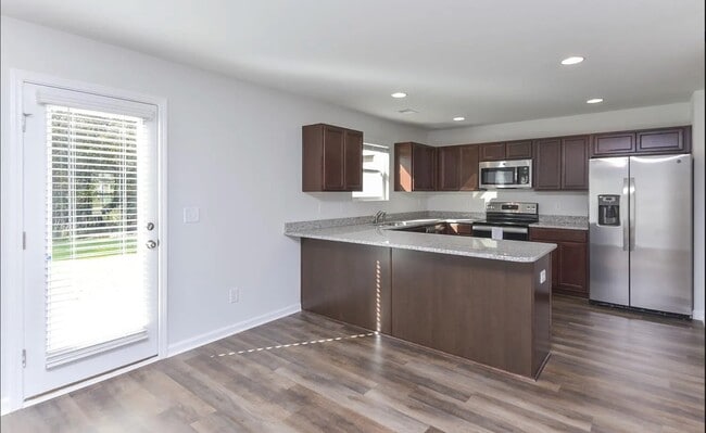 Building Photo - 466 Ganton Ct