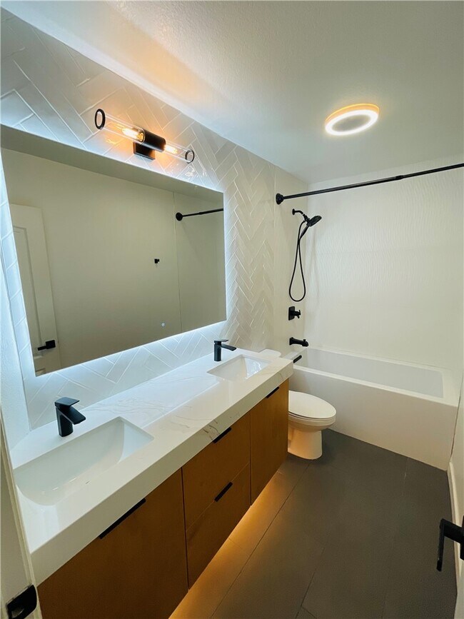 Building Photo - 28937 Biarritz Ct