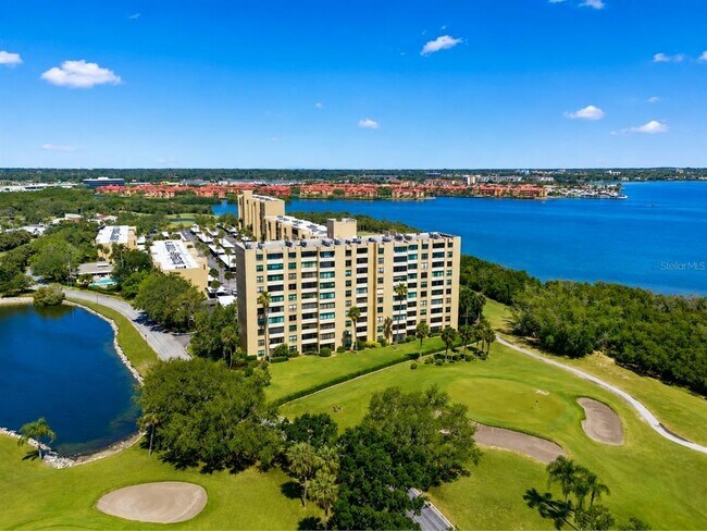 Building Photo - 2616 Cove Cay Dr