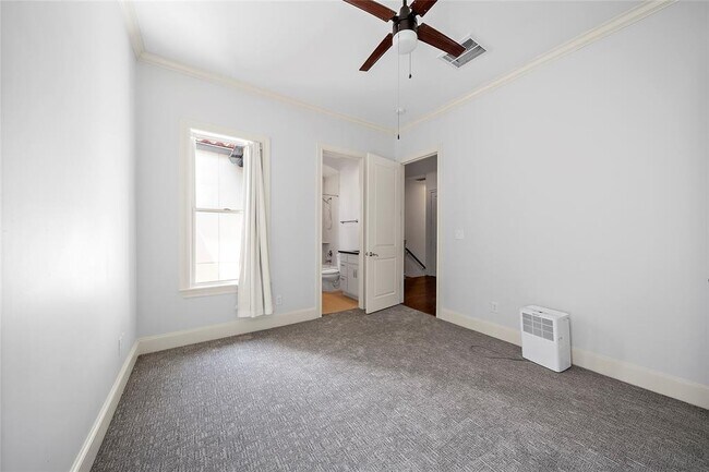 Building Photo - 3921 Gramercy St