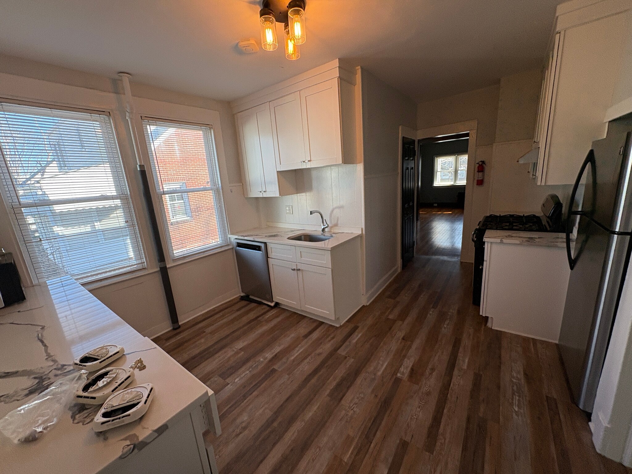 Kitchen - 112 Hamilton Ave