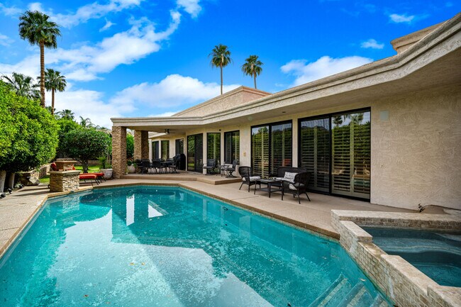 Building Photo - 45640 Rancho Palmeras Dr