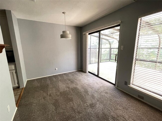 Building Photo - 6614 Hart Ln