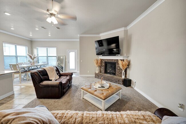 Building Photo - 1103 Masquerade Blvd