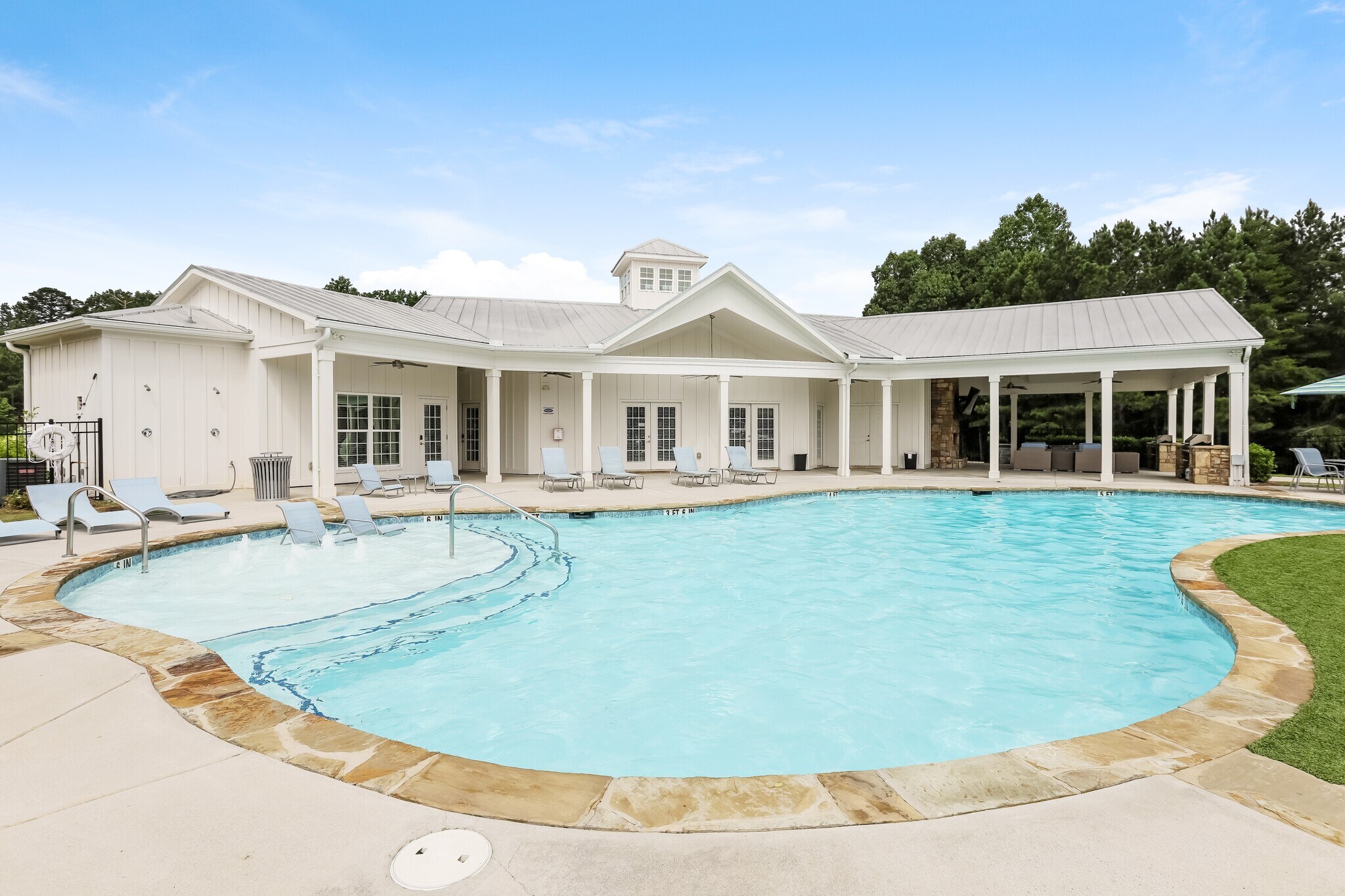 Building Photo - 216 Riley Cir