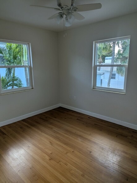 Building Photo - 2706 Pass a Grille Way