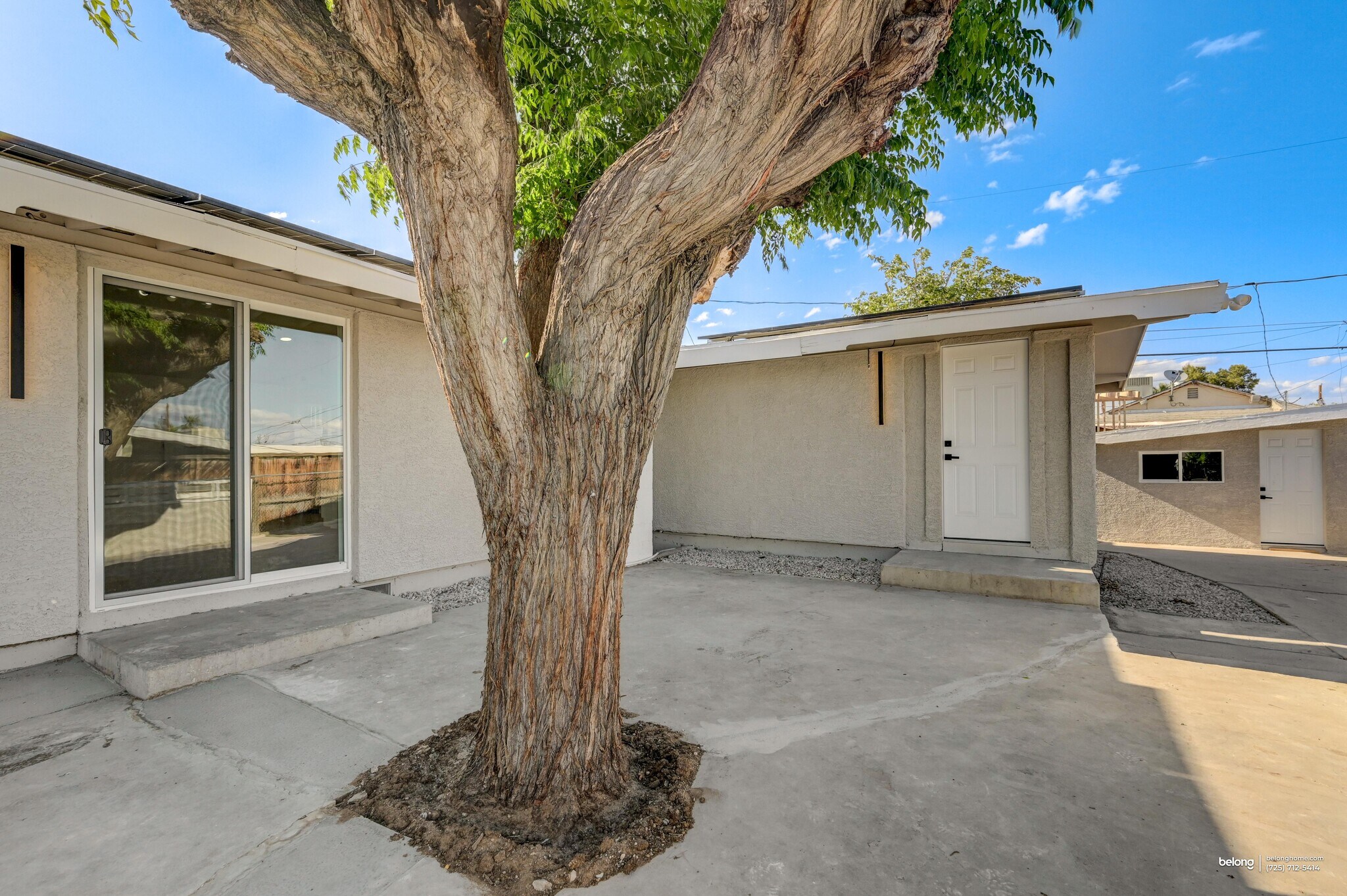 Building Photo - 5326 Evergreen Ave