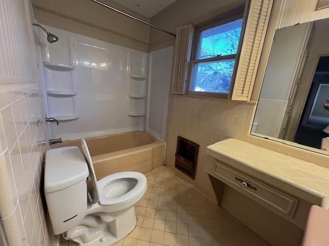 Building Photo - 2301 River Oaks Cir