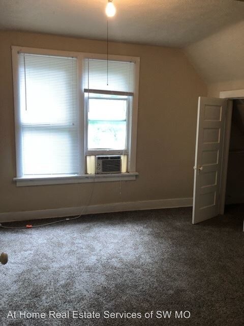 Building Photo - 1221 N Jefferson Ave