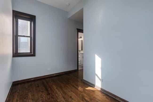 Building Photo - 444 E 48th St