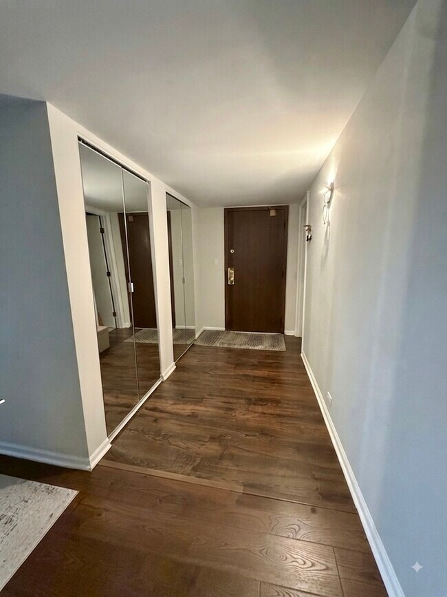 Building Photo - 350 Plum Creek Dr