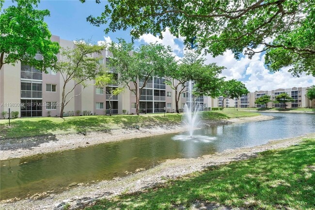 Building Photo - 9580 Weldon Cir