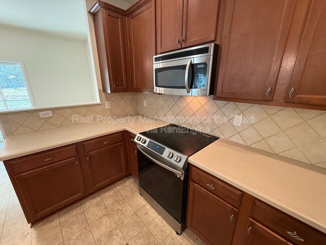 Building Photo - 1642 Ashmead Ln