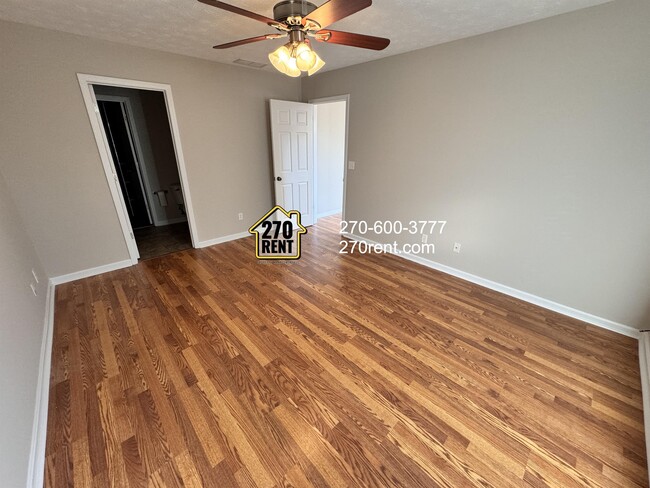 Building Photo - 140 Twin Lakes Dr