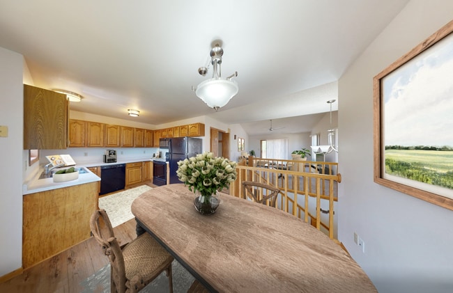 Building Photo - 624 N 16th Ave