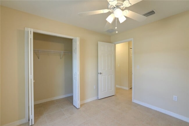 Building Photo - 8876 98th Ct