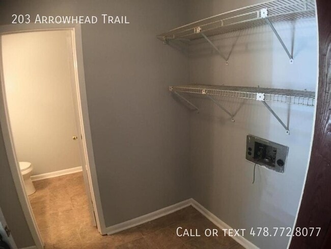 Building Photo - 203 Arrowhead Trl