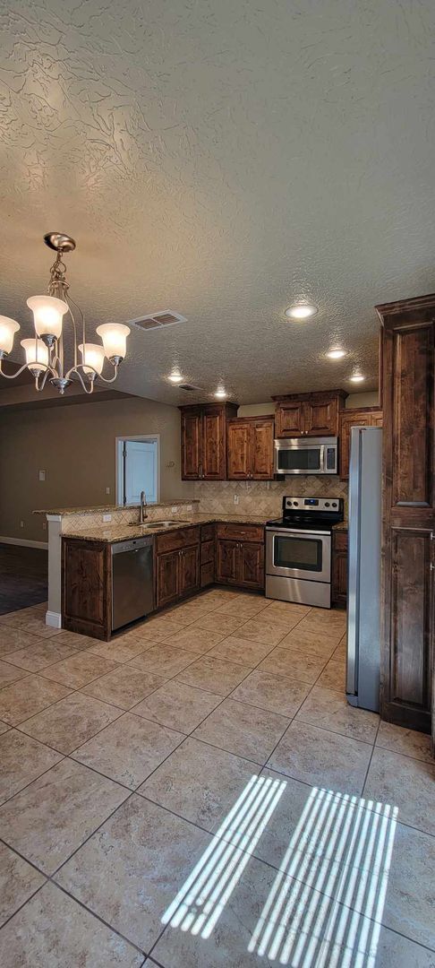 Building Photo - Beautiful 3 bed 2 bath home!