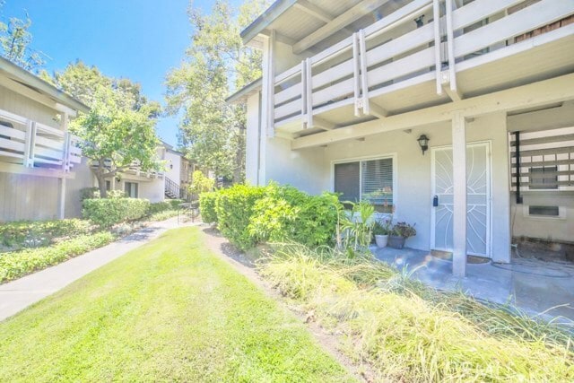 Building Photo - 23732 Hillhurst Dr