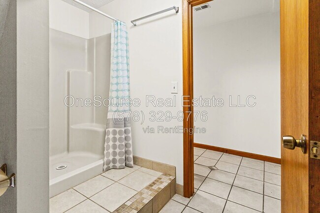 Building Photo - 195 Cross Brook Dr