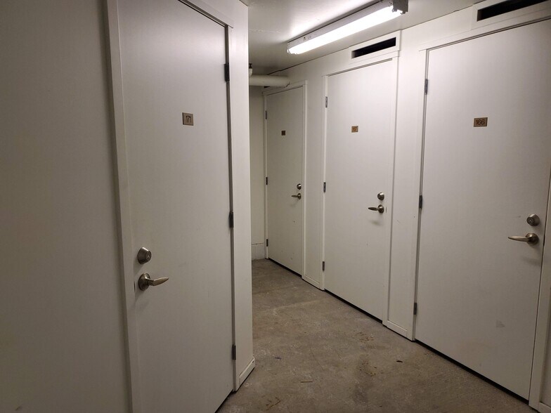 Storage - 819 Virginia St