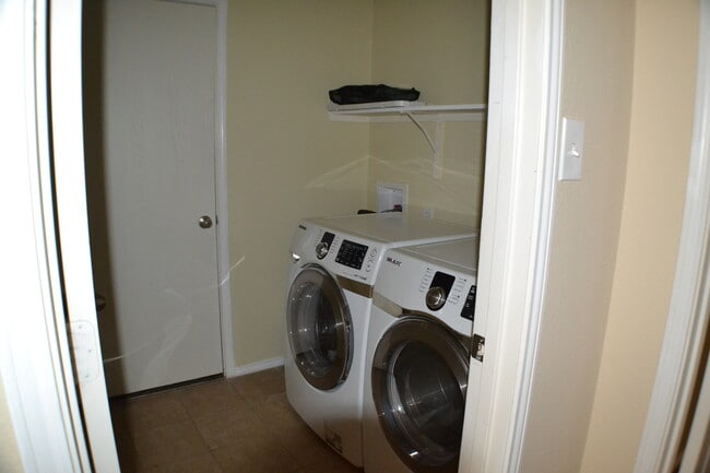 Building Photo - House For Lease in Frisco