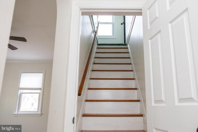 Building Photo - 130 7th Ave