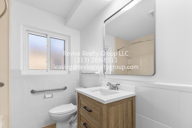 Building Photo - 9284 Jerome