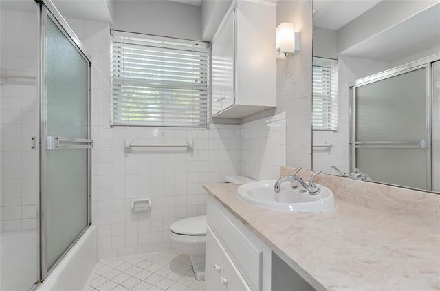 Building Photo - 6007 Sandhurst Ln